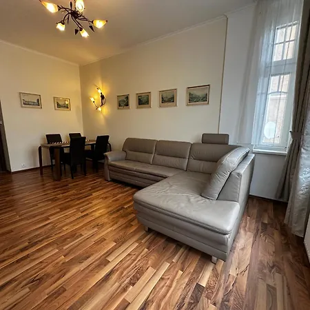 Apartment Karla Capka Street Karlovy Vary Exterior photo