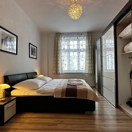 Apartment Karla Capka Street Karlovy Vary Exterior photo